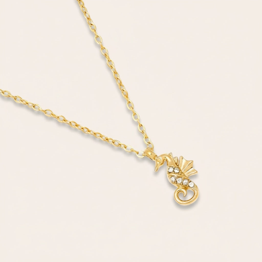 "Lumivaraora" Diamond Sea Horse Edelstahl Halskette