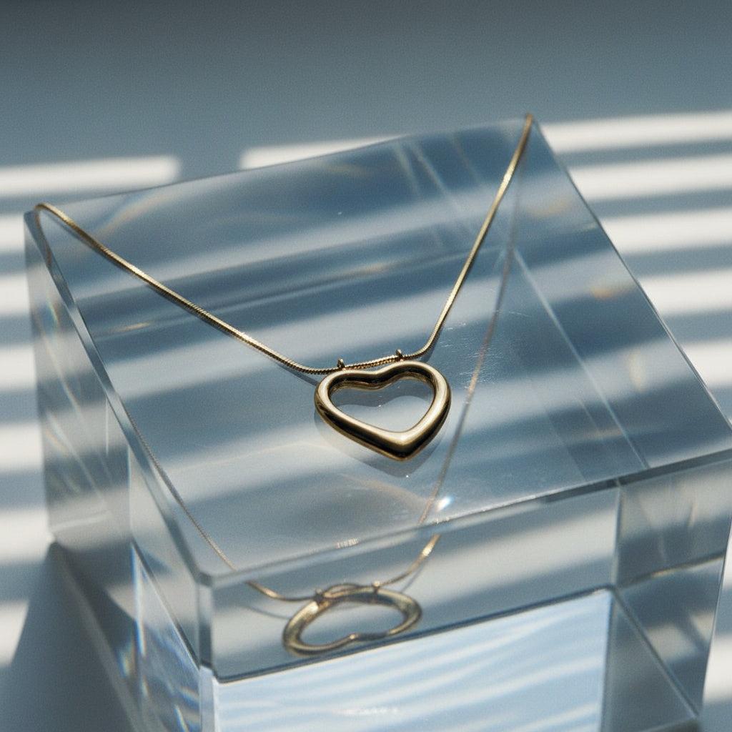 "Aleaelisara" Hollow Romantic Heart Edelstahl Halskette