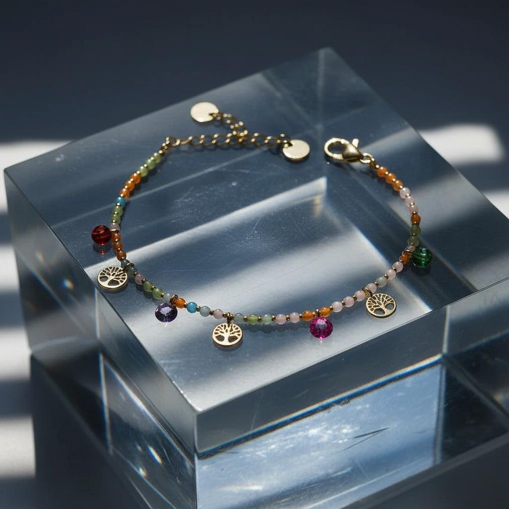 "Alviana" – Armband mit bunten Perlen und Lebensbaumanhänger
