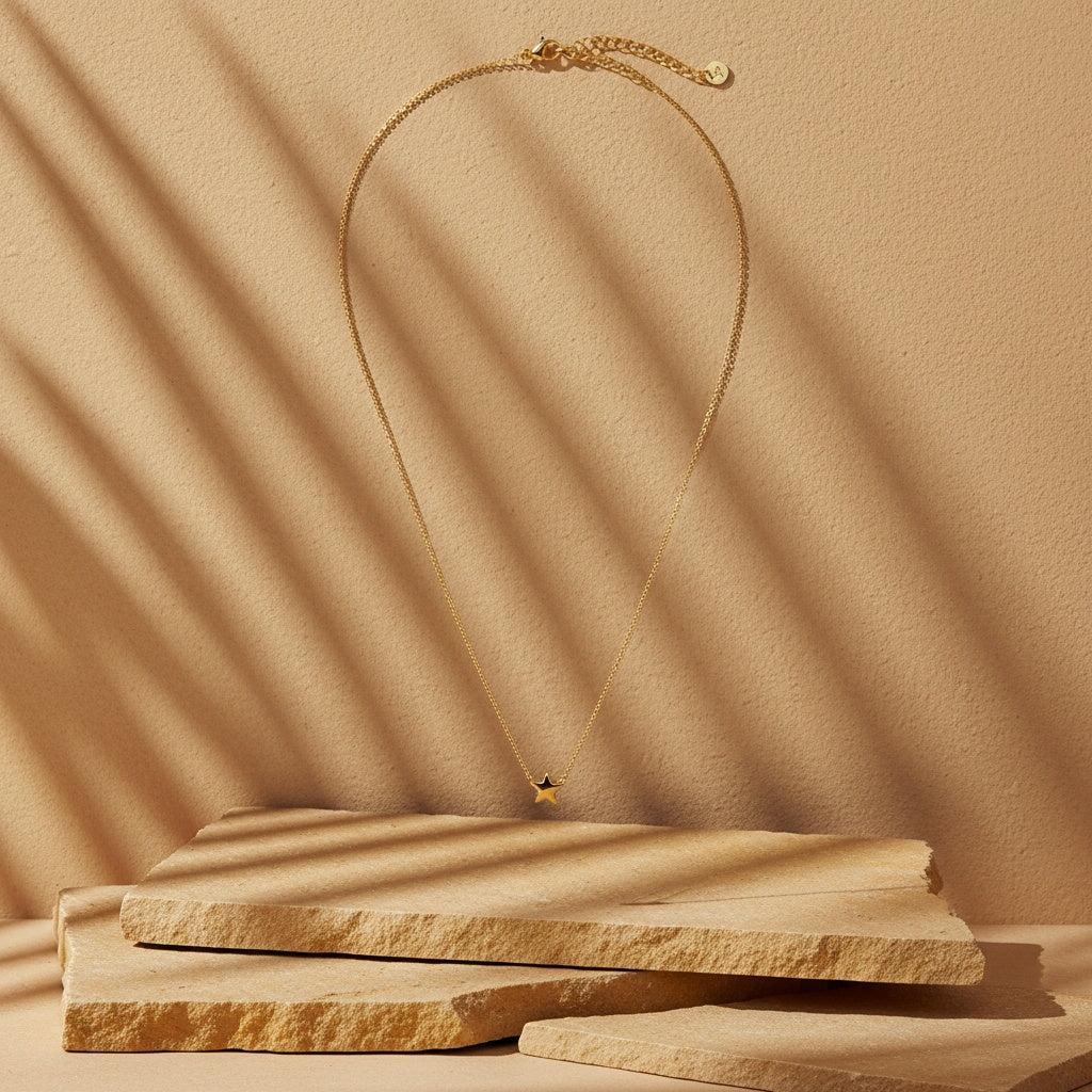 "Amiaelleaina" Simple Star In Thin Chain 2.0 Edelstahl Halskette