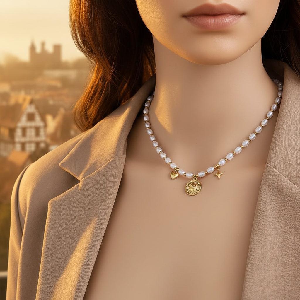 "Amiaorae" Pearl Chain With Charms Edelstahl Halskette
