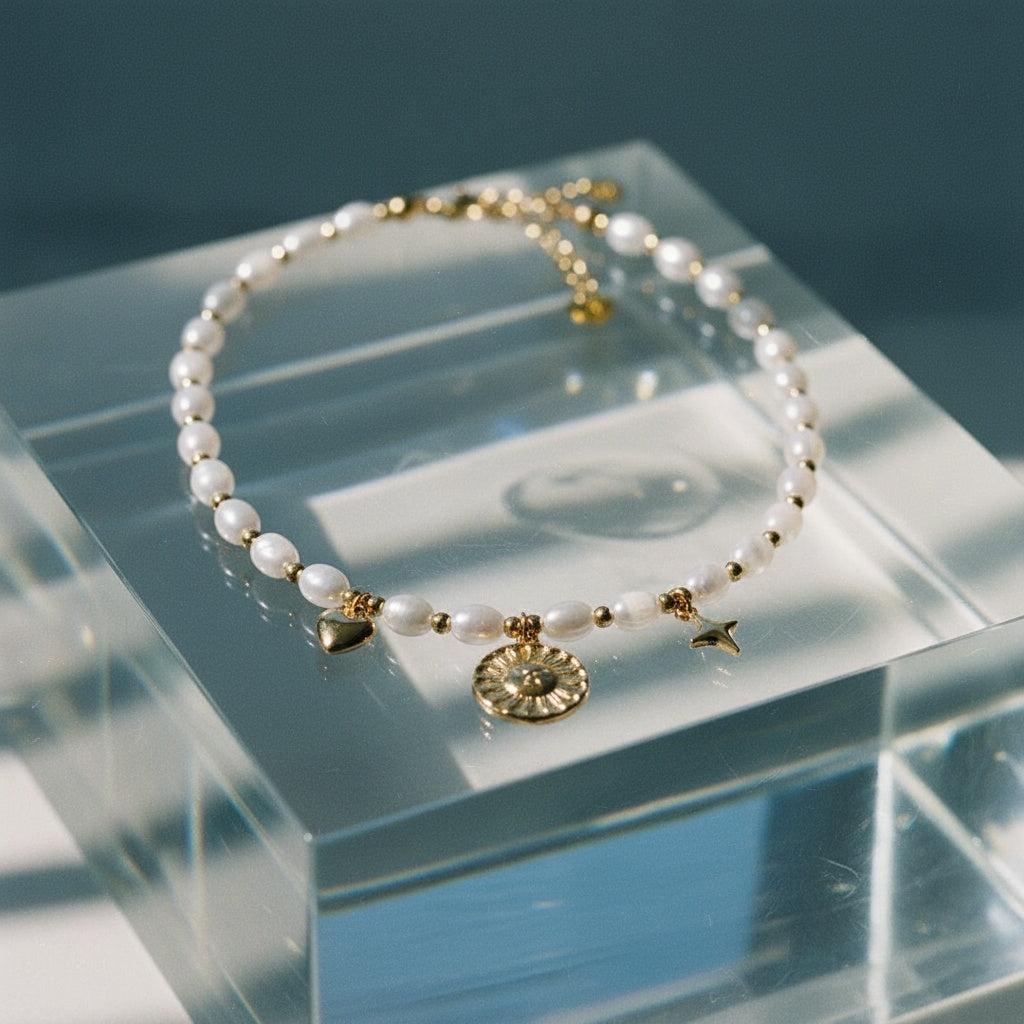 "Amiaorae" Pearl Chain With Charms Edelstahl Halskette