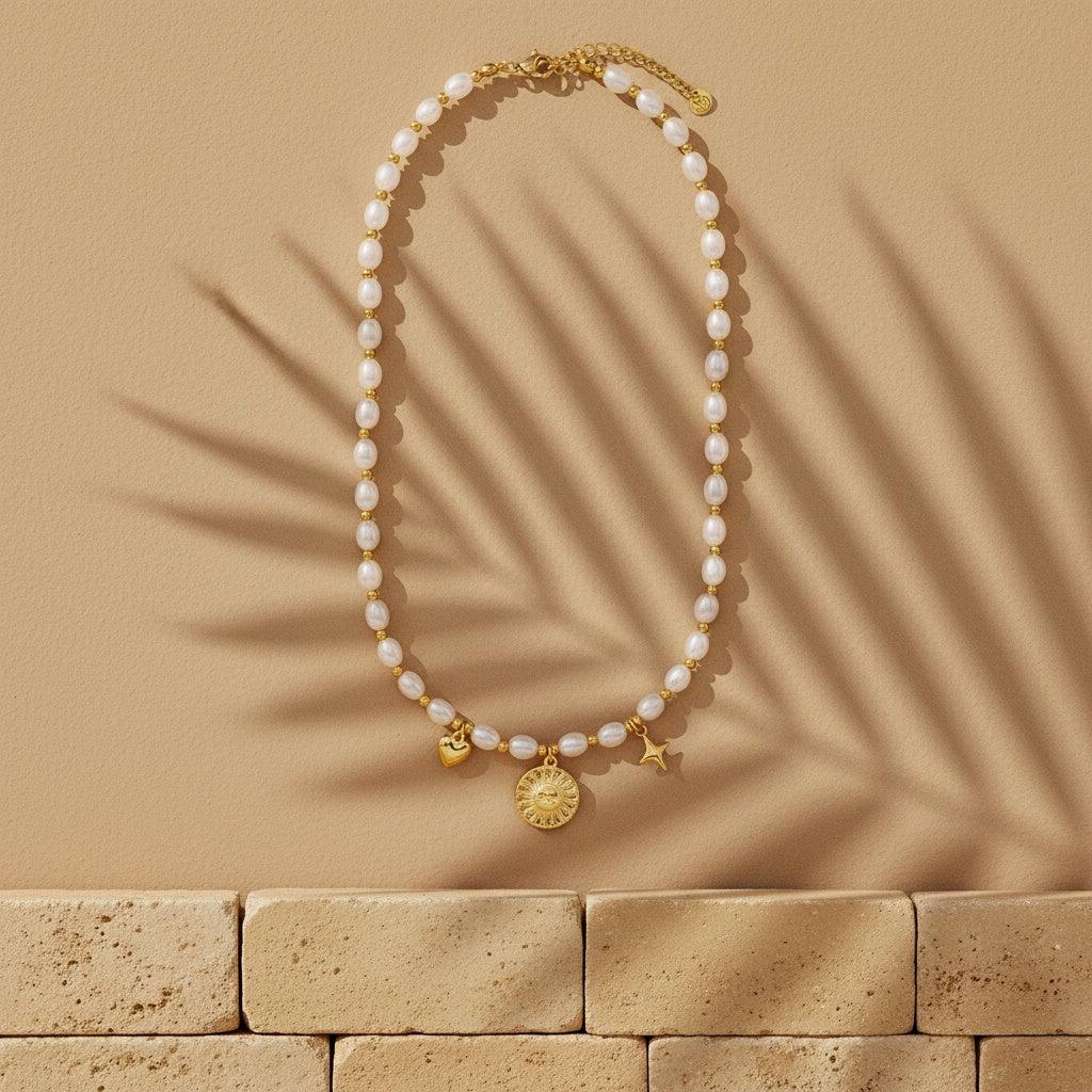 "Amiaorae" Pearl Chain With Charms Edelstahl Halskette