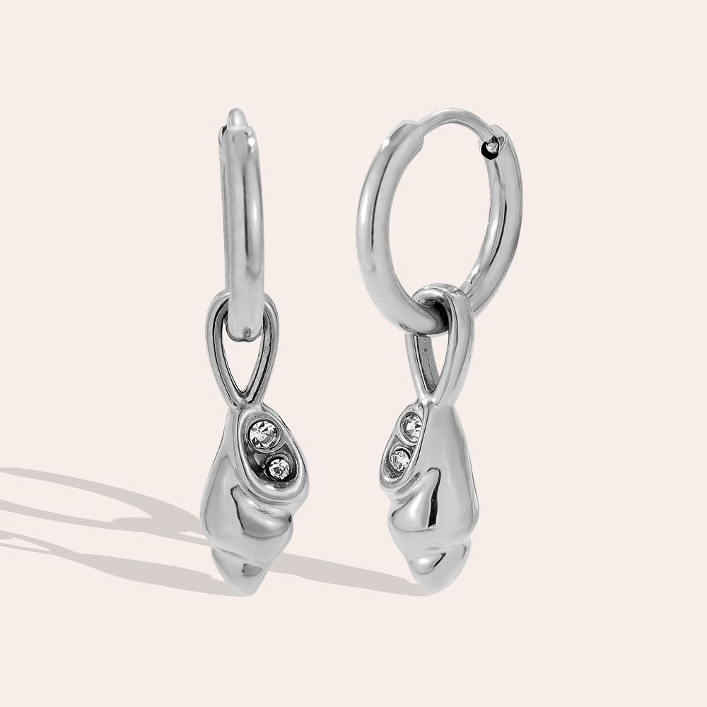 „Arinira“ Conch And Diamond Ohrringe