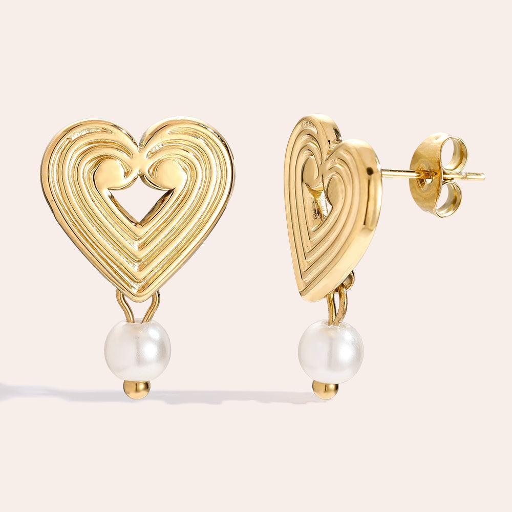 „Ariniraa“ Striped Heart With Pearl Ohrringe-Goldharmonie