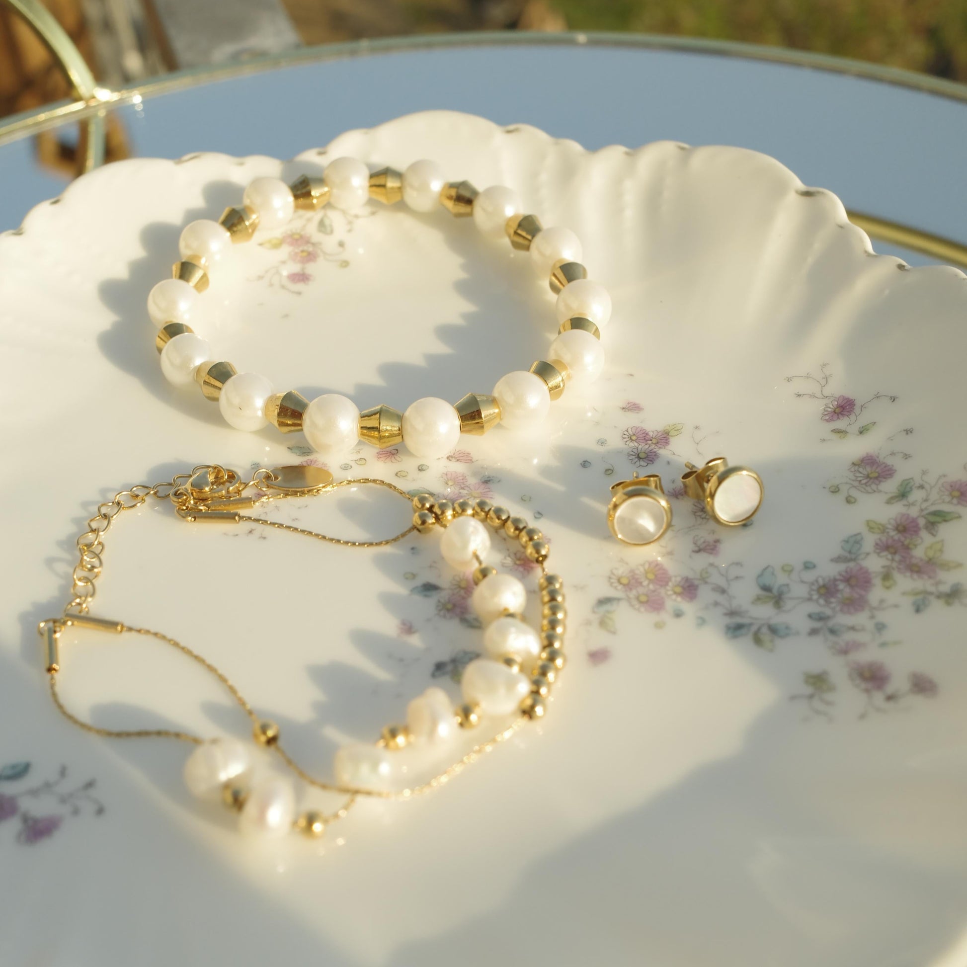"Aurellia" – Elastisches Edelstahl-Kugelarmband mit Kunststoffelementen
