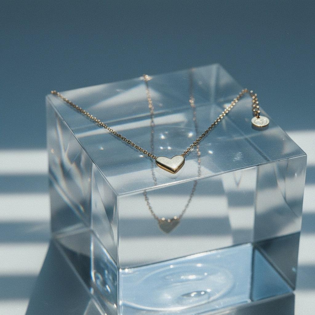 "Auriavelyne" Simple Heart In Thin Chain Edelstahl Halskette