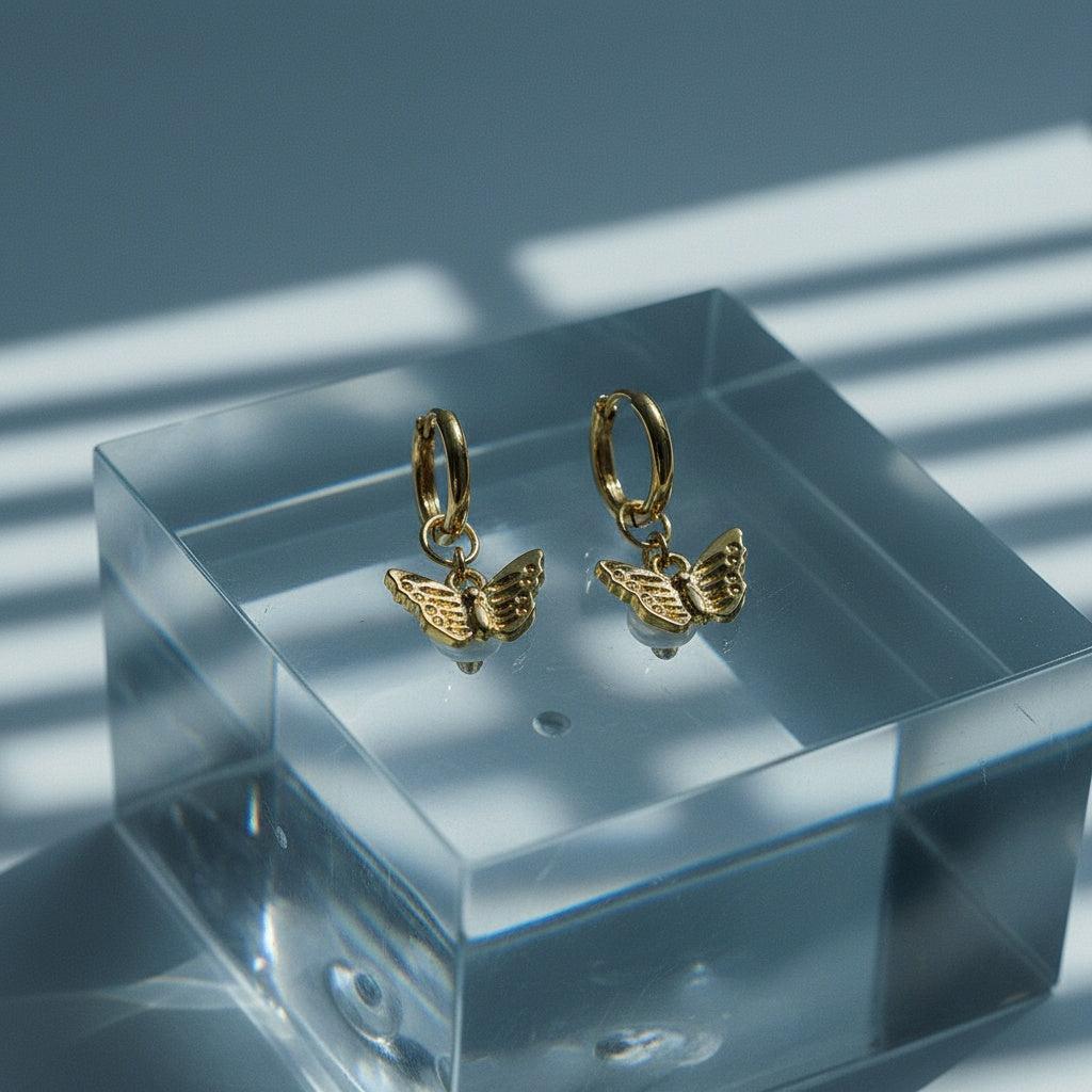 „Avasara“ Butterfly Pearl Ohrringe