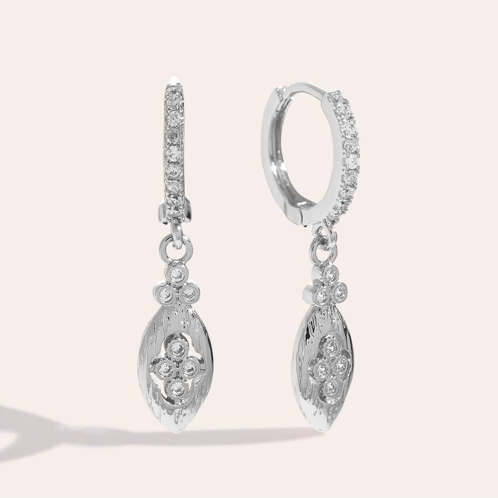 „Avavivaa“ Sparkling Diamond Dots Vergoldete Ohrringe