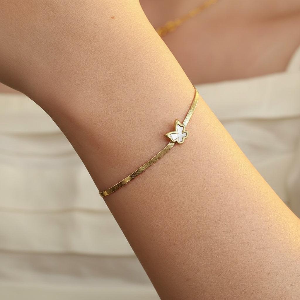 „Avelnara“ Shell Butterfly Armband