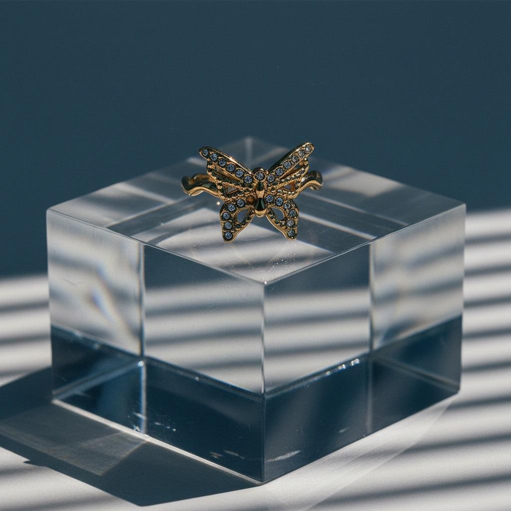 Avelviva - Diamond Butterfly Ring
