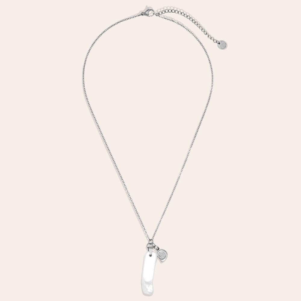 "Avinarara" Long Pearl And Snail Edelstahl Halskette