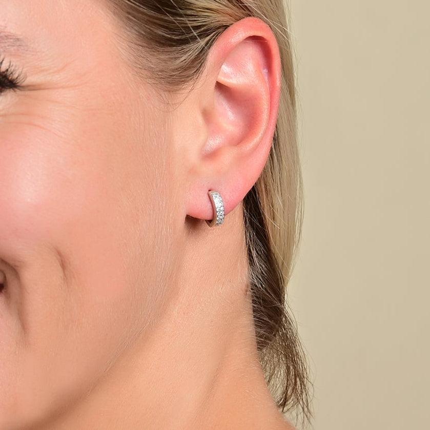 „Azaria“ – 925 Silber-Creolen mit zehn Zirkonia
