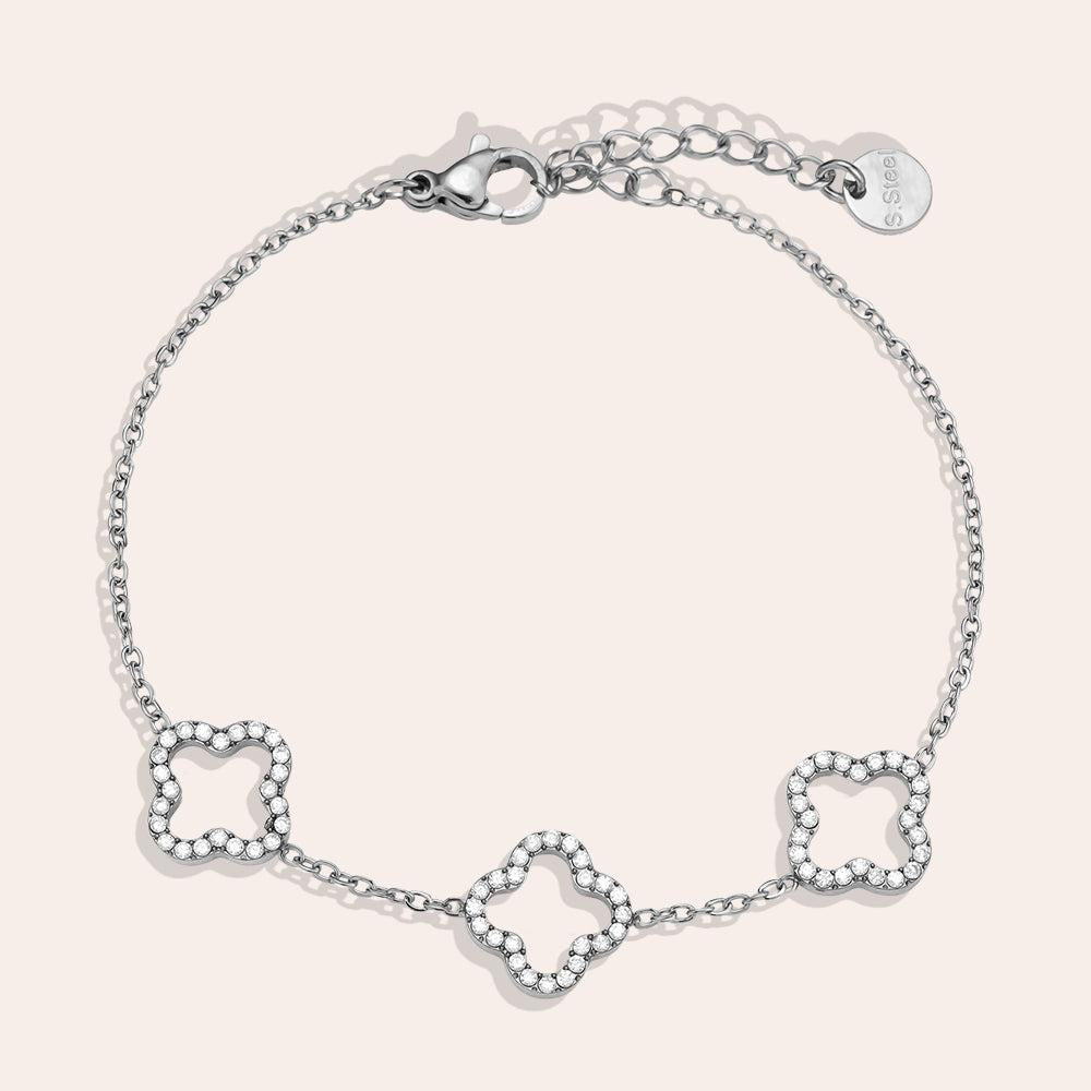 „Clovena“ – Edelstahl-Arm­kette mit Zirkonia & filigranem Kleeblatt-Charm, 17 cm + 3 cm