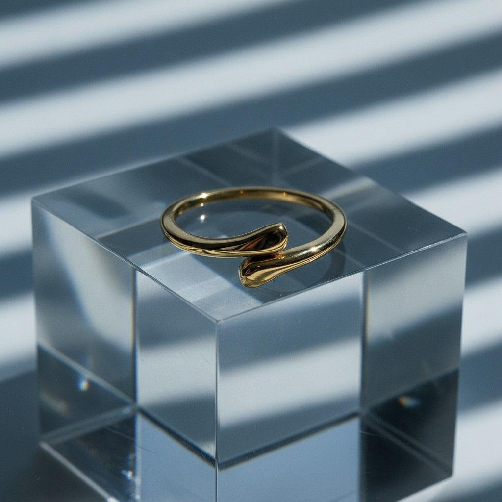 Elamirae - Tiny Drops Ring