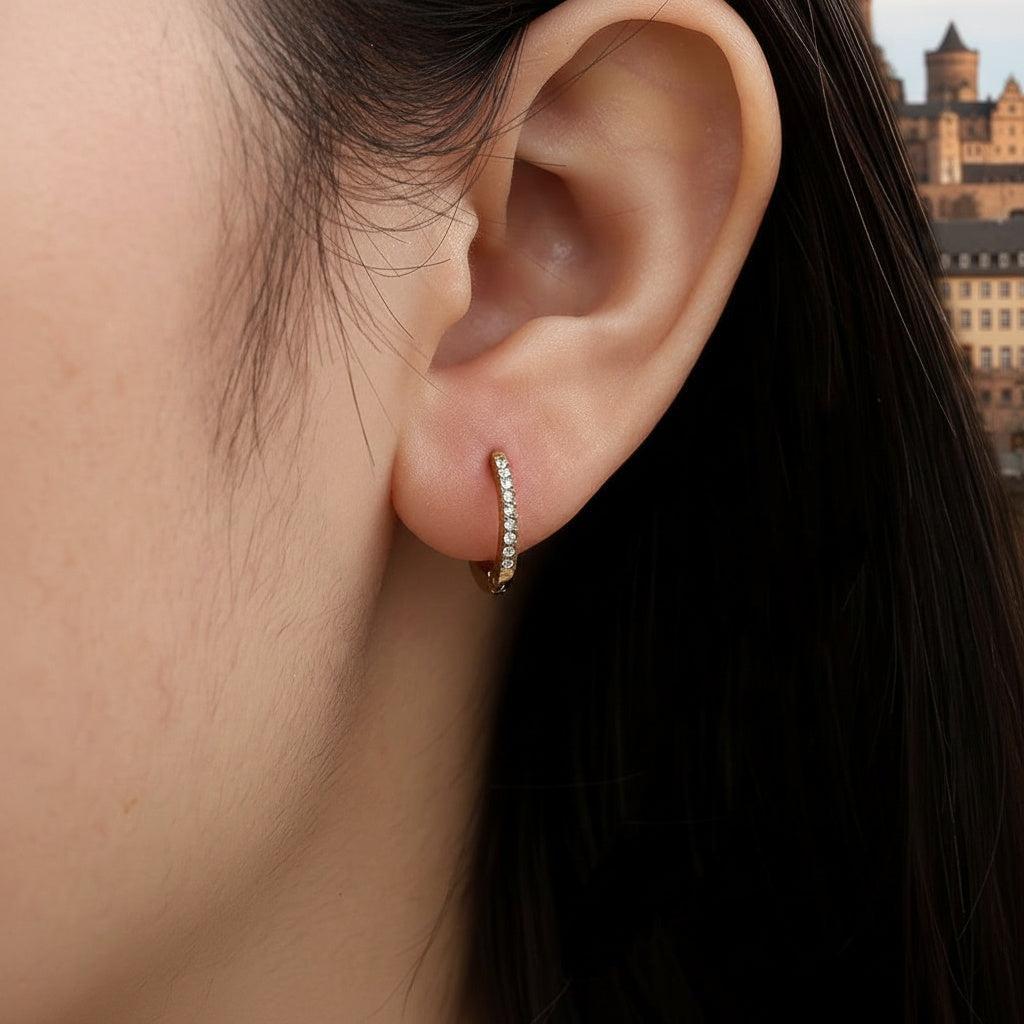 „Elanira“ Simple Diamonds Hoop Ohrringe