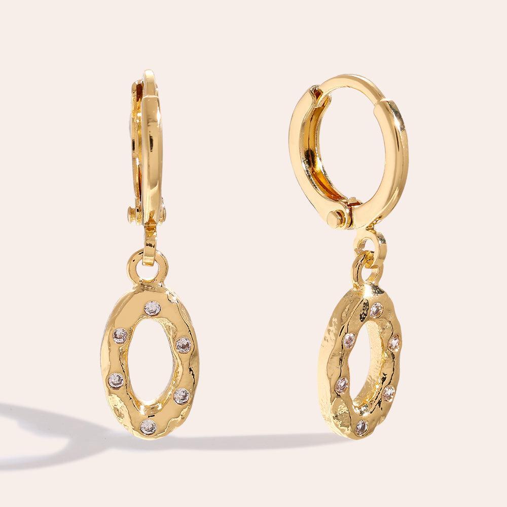 „Elanora“ Cute Oval Diamond Vergoldete Ohrringe-Goldharmonie
