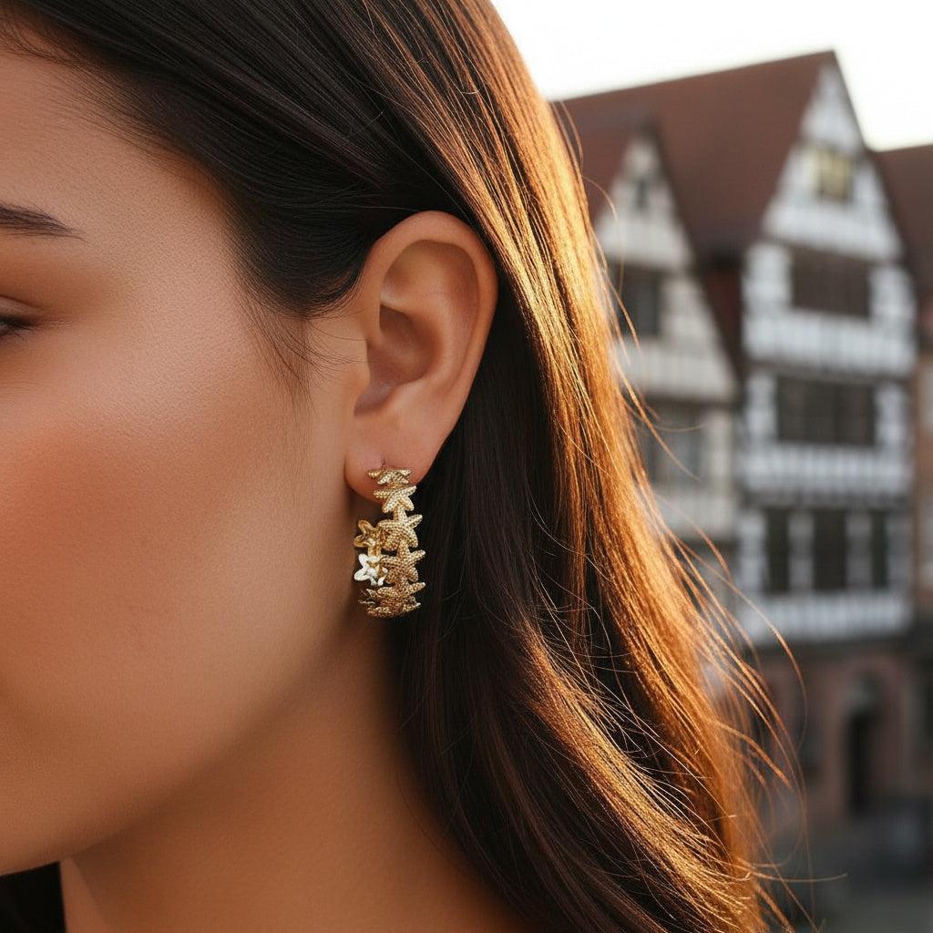 „Elasira“ Sea Star Hoop Ohrringe
