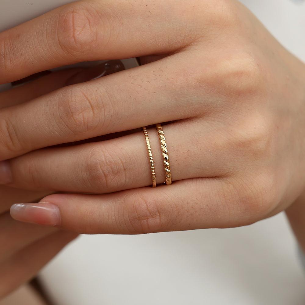 Elavella - Two Thin Layer Twisted Ring