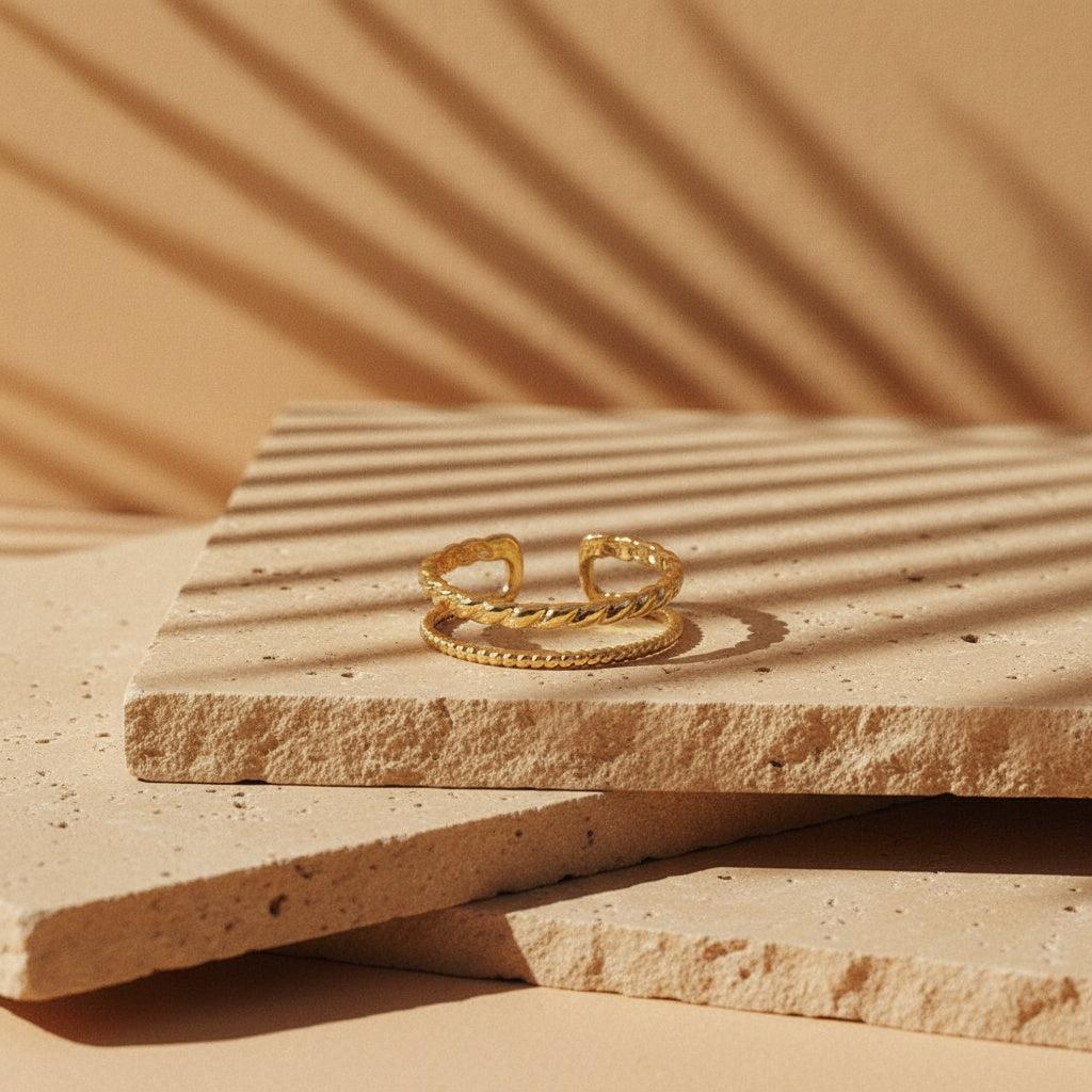 Elavella - Two Thin Layer Twisted Ring