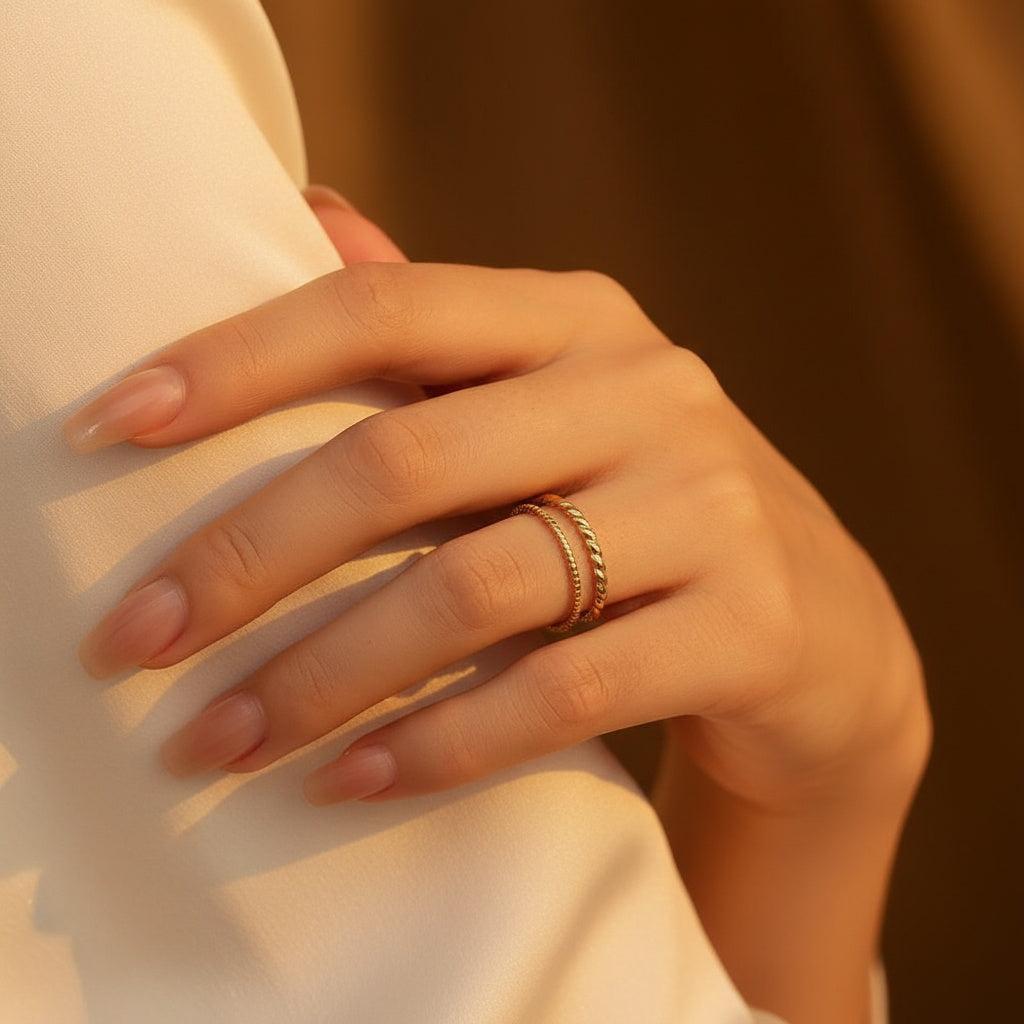 Elavella - Two Thin Layer Twisted Ring