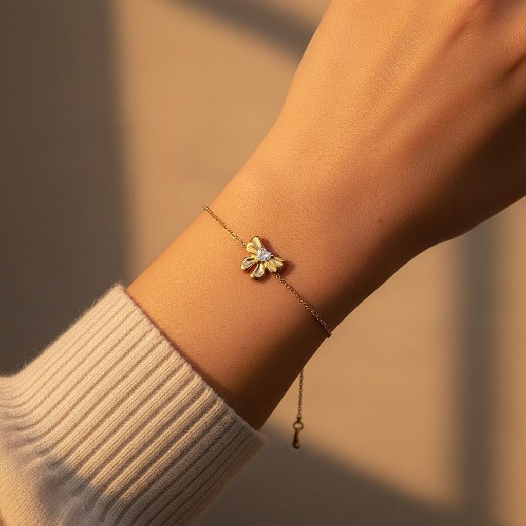 „Elinora“ Sweet Bowtie With Diamond Armband