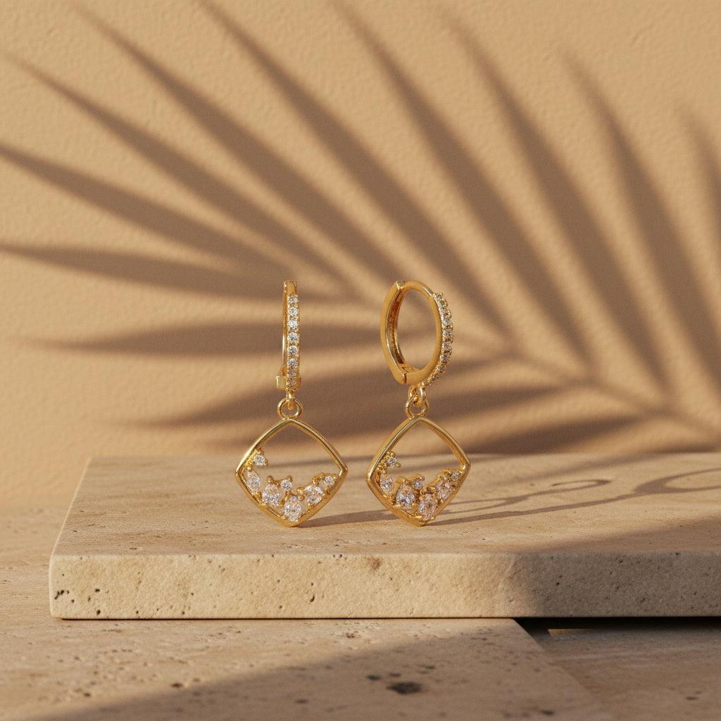 „Elonara“ Lovely Diamonds Frame Vergoldete Ohrringe