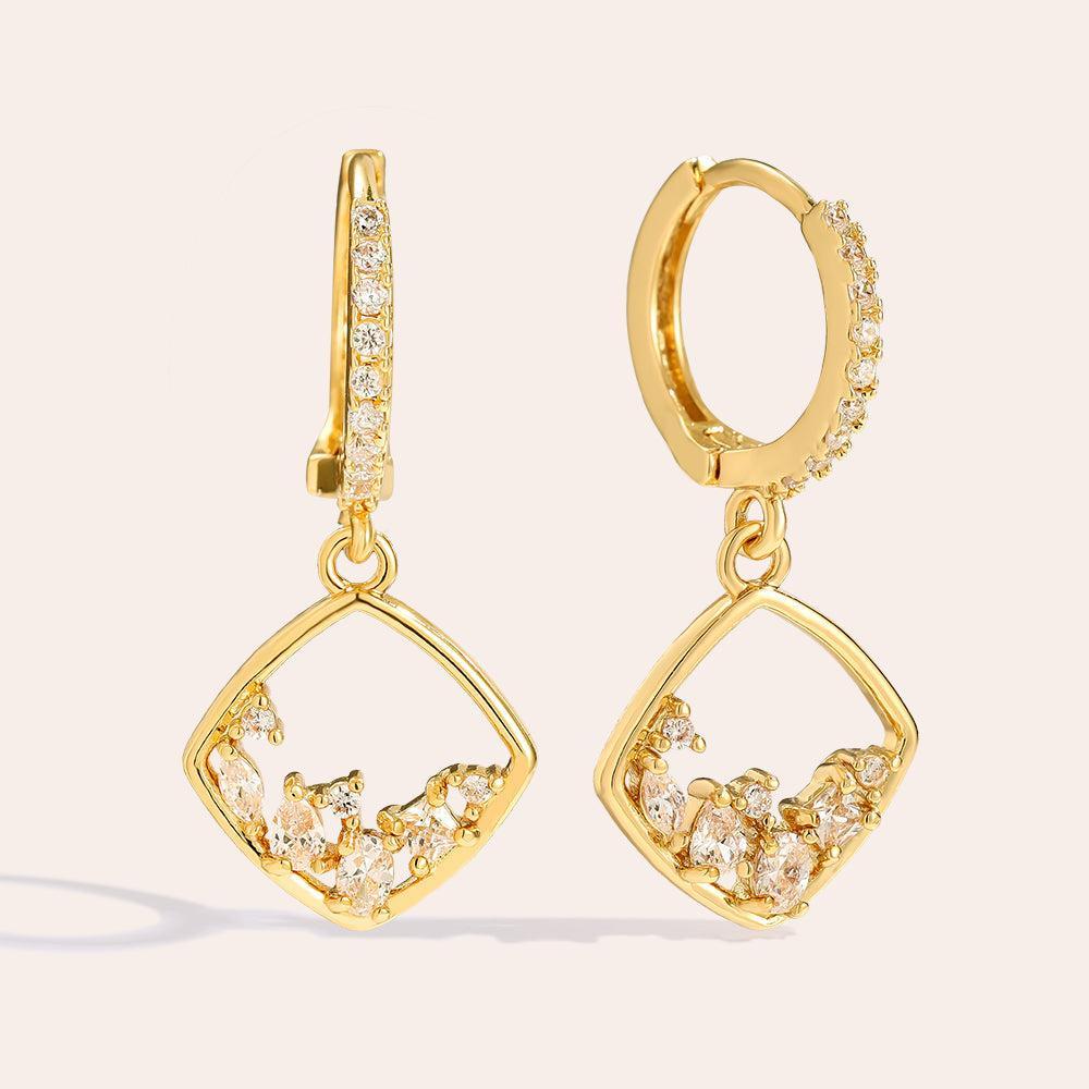 „Elonara“ Lovely Diamonds Frame Vergoldete Ohrringe-Goldharmonie
