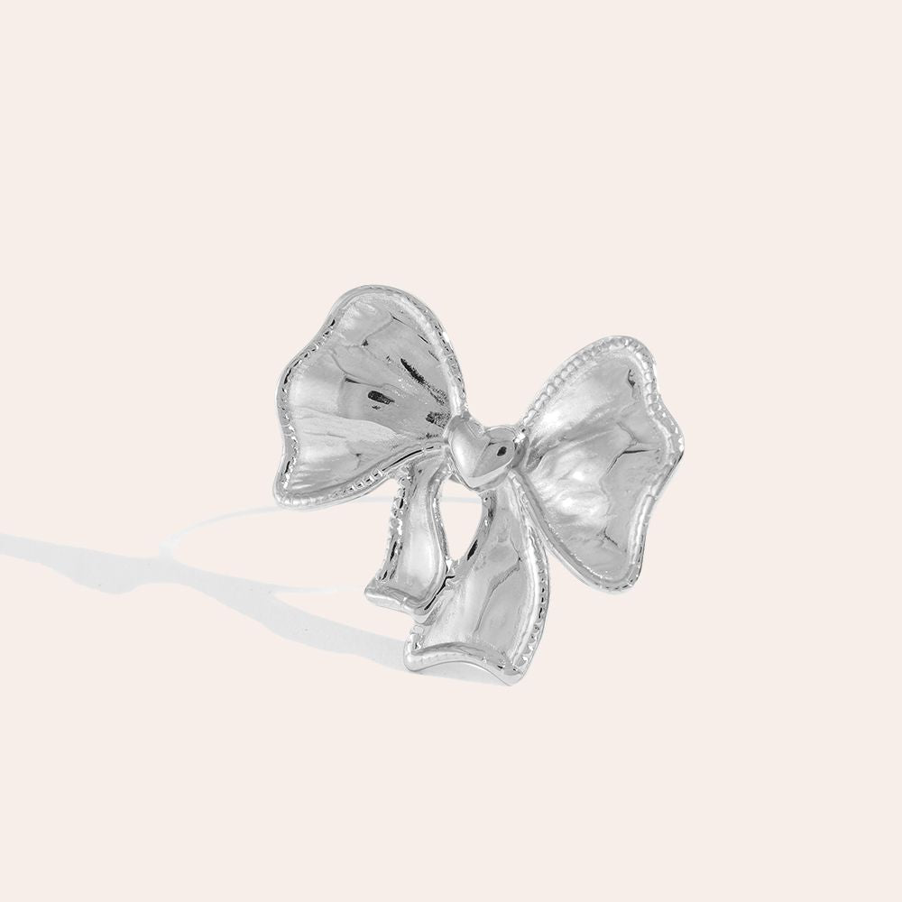 Elonara - Super Bowtie Wirh Heart Ring