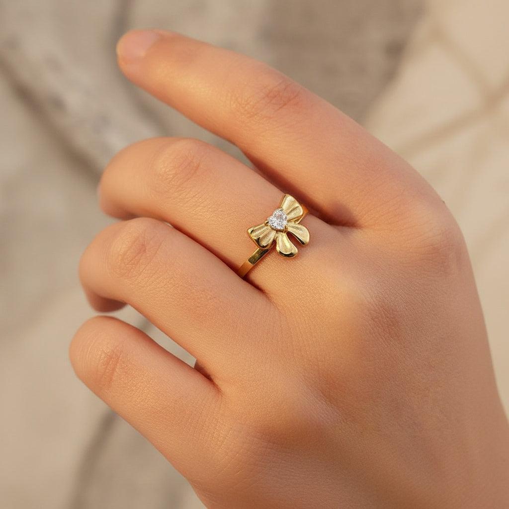 Elonella - Sweet Bowtie With Diamond Ring