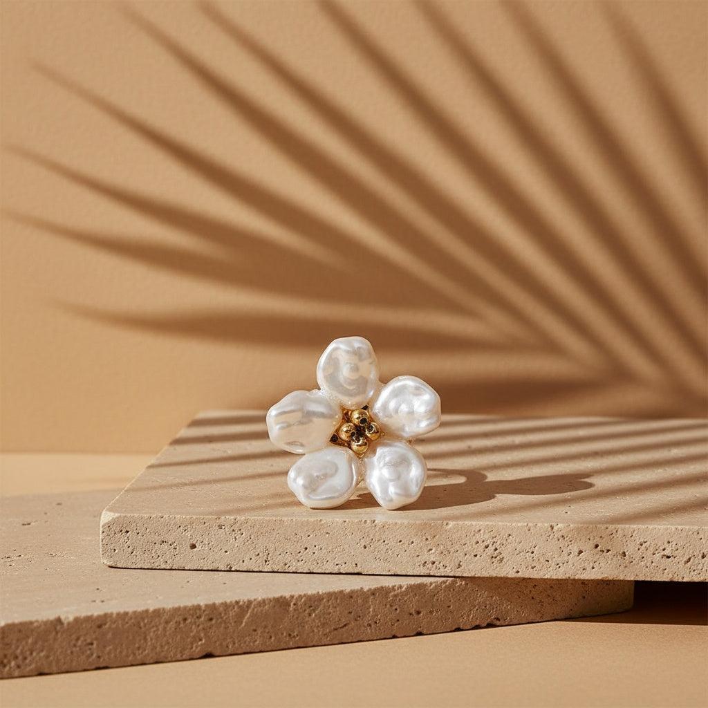 Elonellaa - Adjustable Pearl Flower Ring