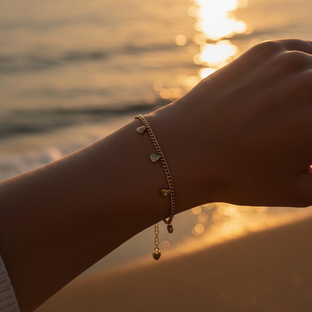 „Elovia“ Mini Hearts With Diamond Armband