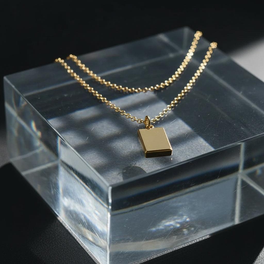 "Evania" – Goldfarbene Layeringkette mit Anhänger