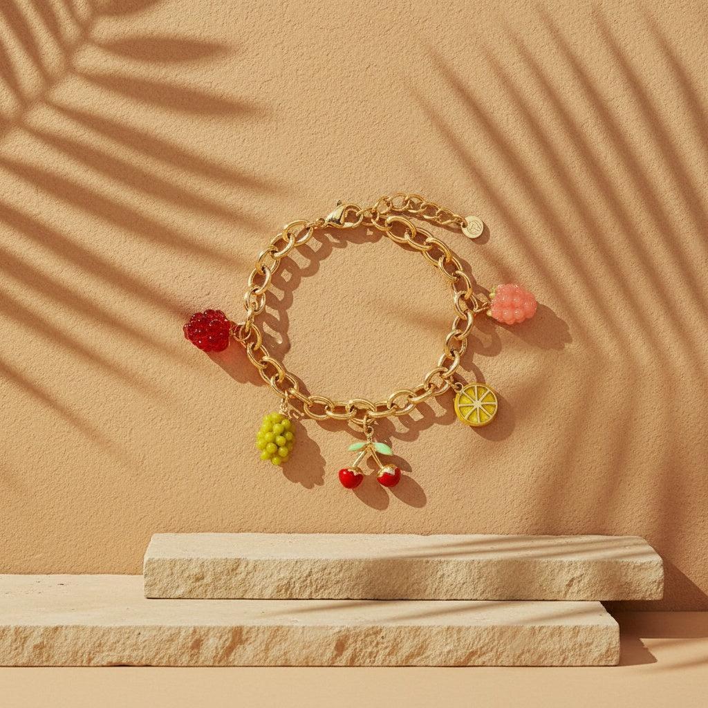 „Frunessa“ – Edelstahl-Arm­kette mit bunten Frucht-Charms, 17 cm + 3 cm