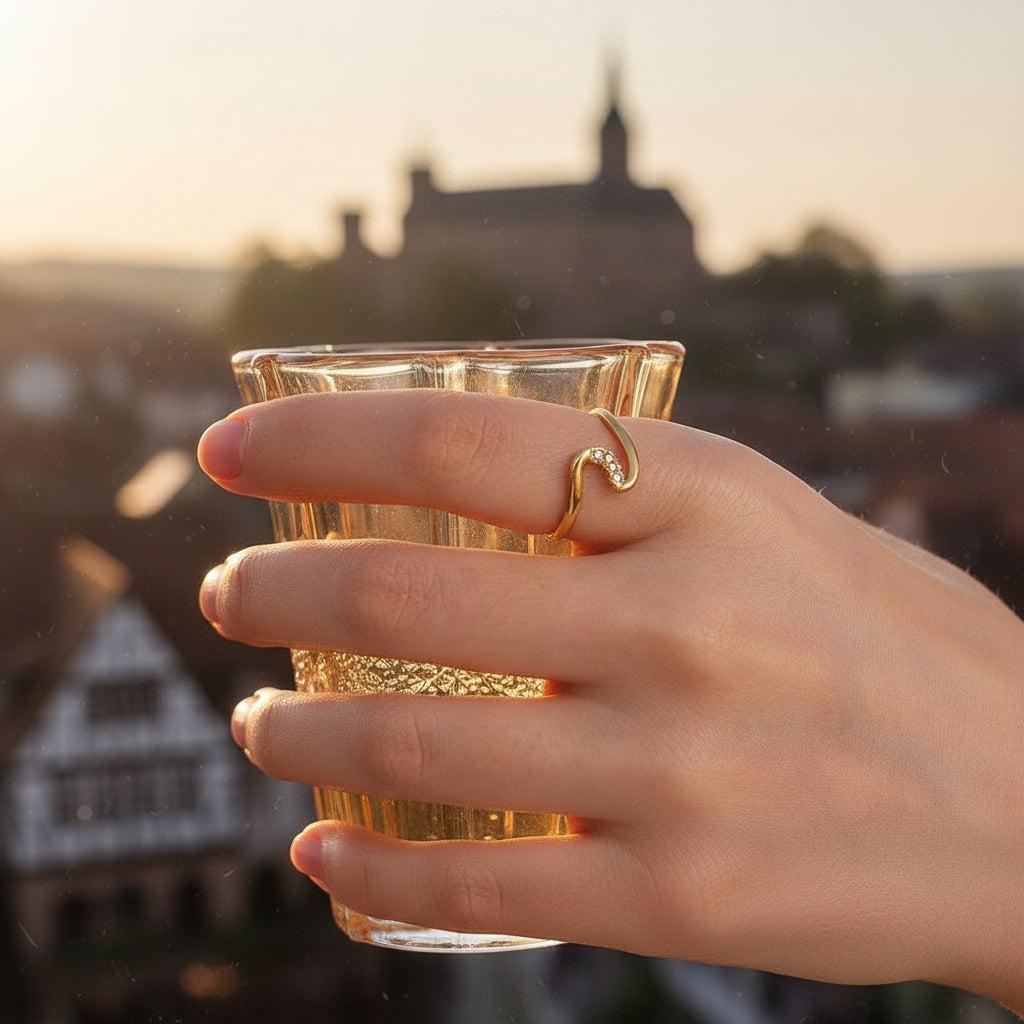 Ilalin - Half Diamond Z Ring