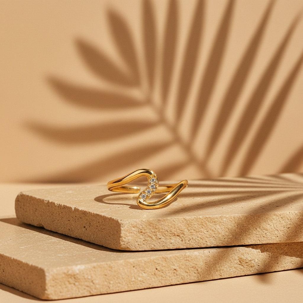 Ilalin - Half Diamond Z Ring