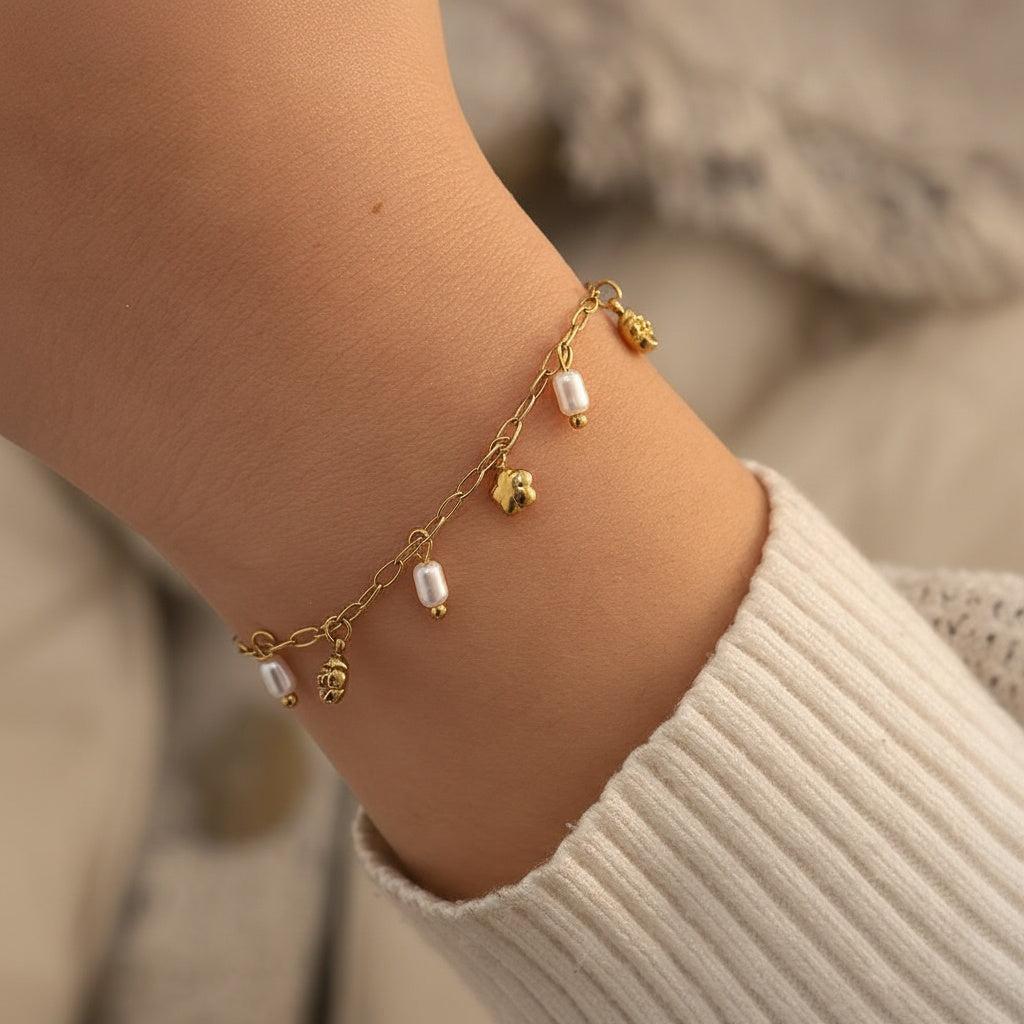 „Ilanora“ Mini Flower And Pearl Armband