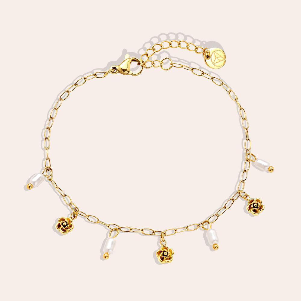 „Ilanora“ Mini Flower And Pearl Armband-Goldharmonie