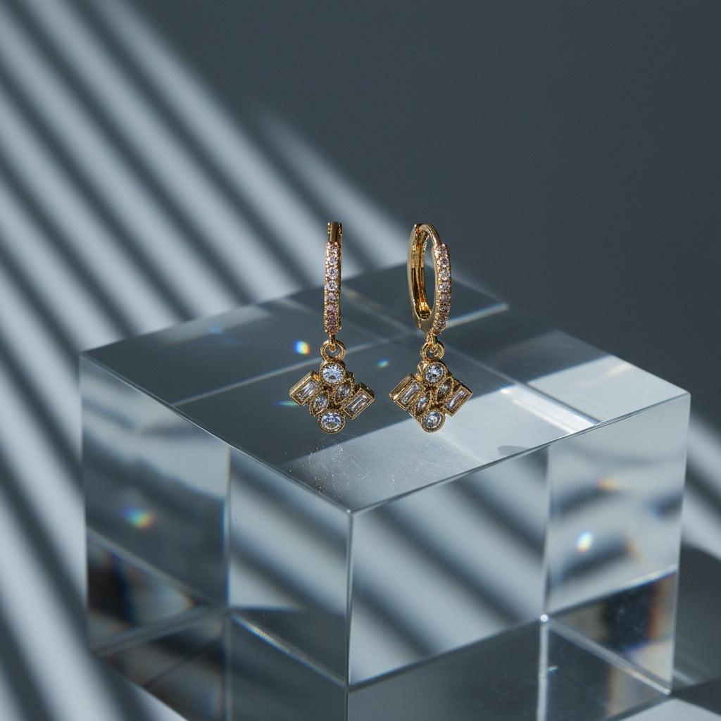 „Ilavivaa“ Combined Cubes Diamond Vergoldete Ohrringe