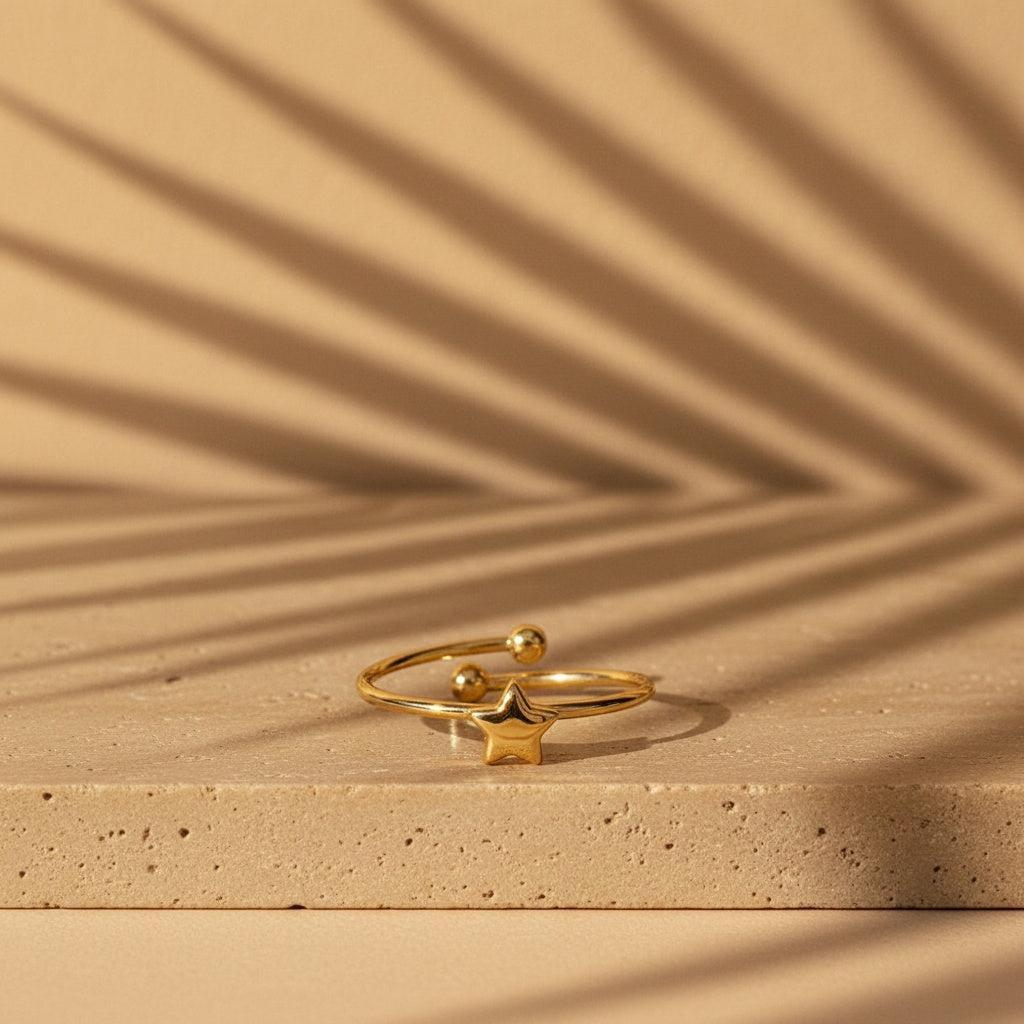Iralin - Simple Star Ring