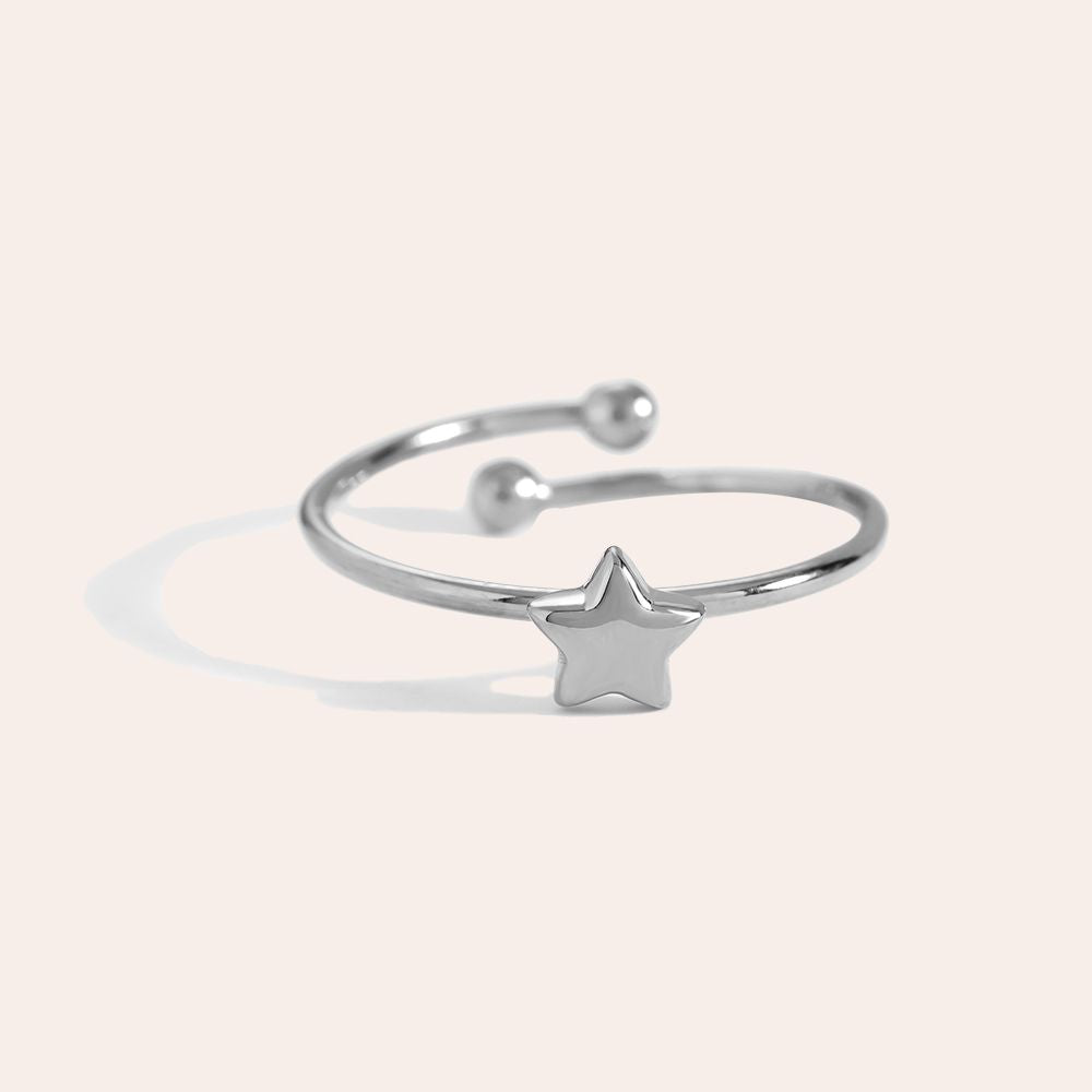 Iralin - Simple Star Ring
