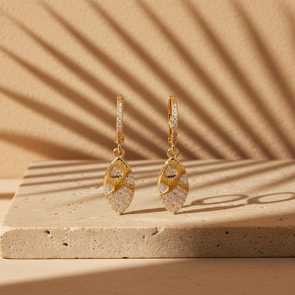„Irariva“ Sparkling Diamond Drop Vergoldete Ohrringe