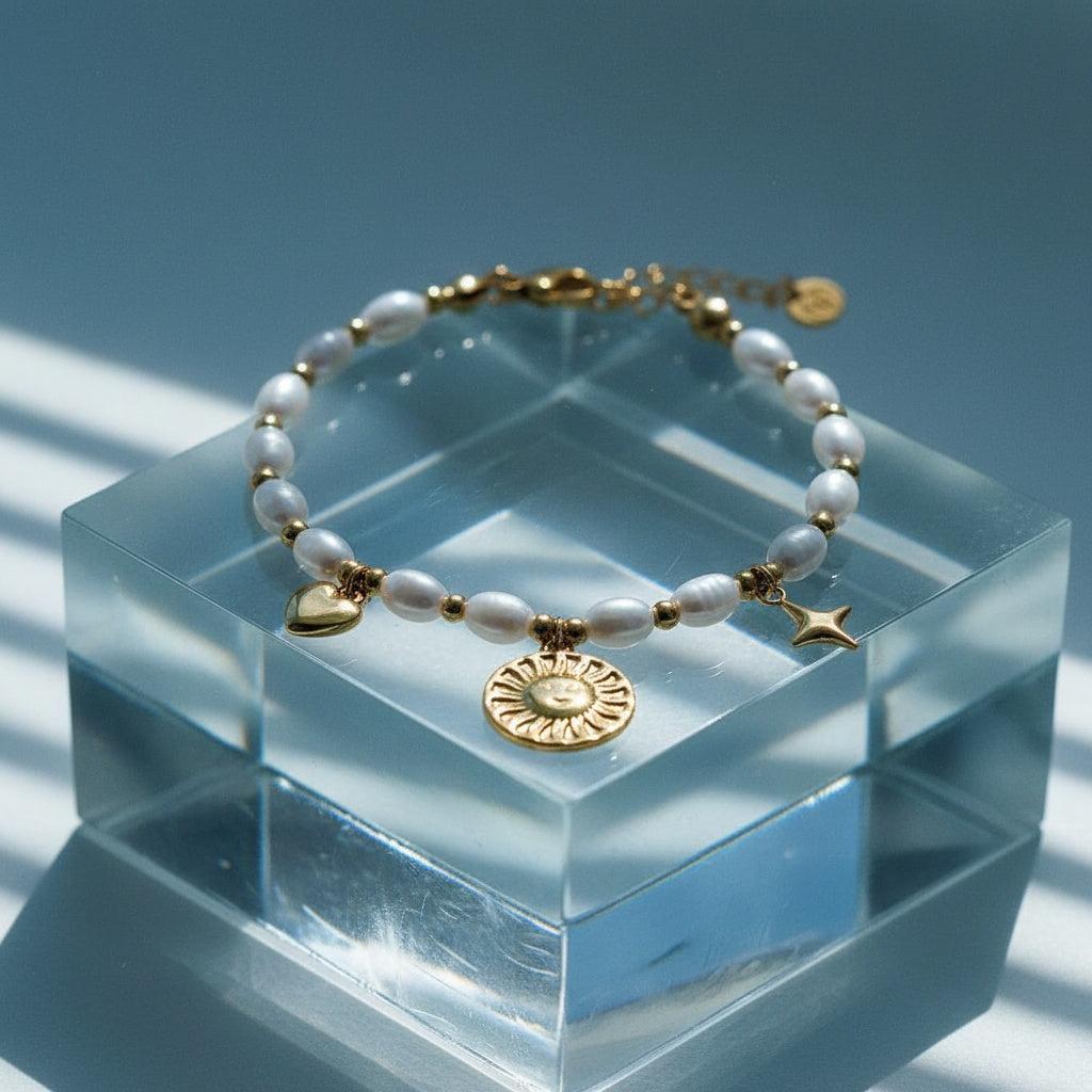 „Iravella“ Pearl Chain With Charms Armband