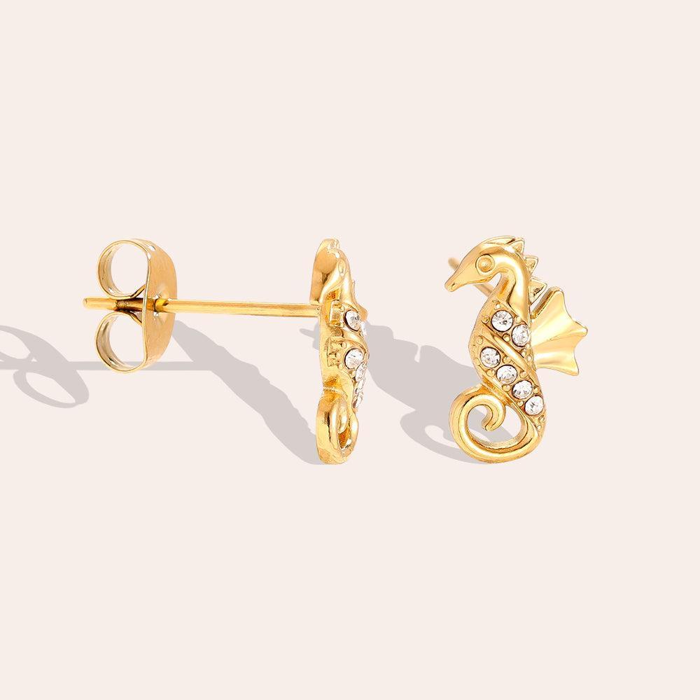 „Iraviaa“ Diamond Sea Horse Ohrringe-Goldharmonie
