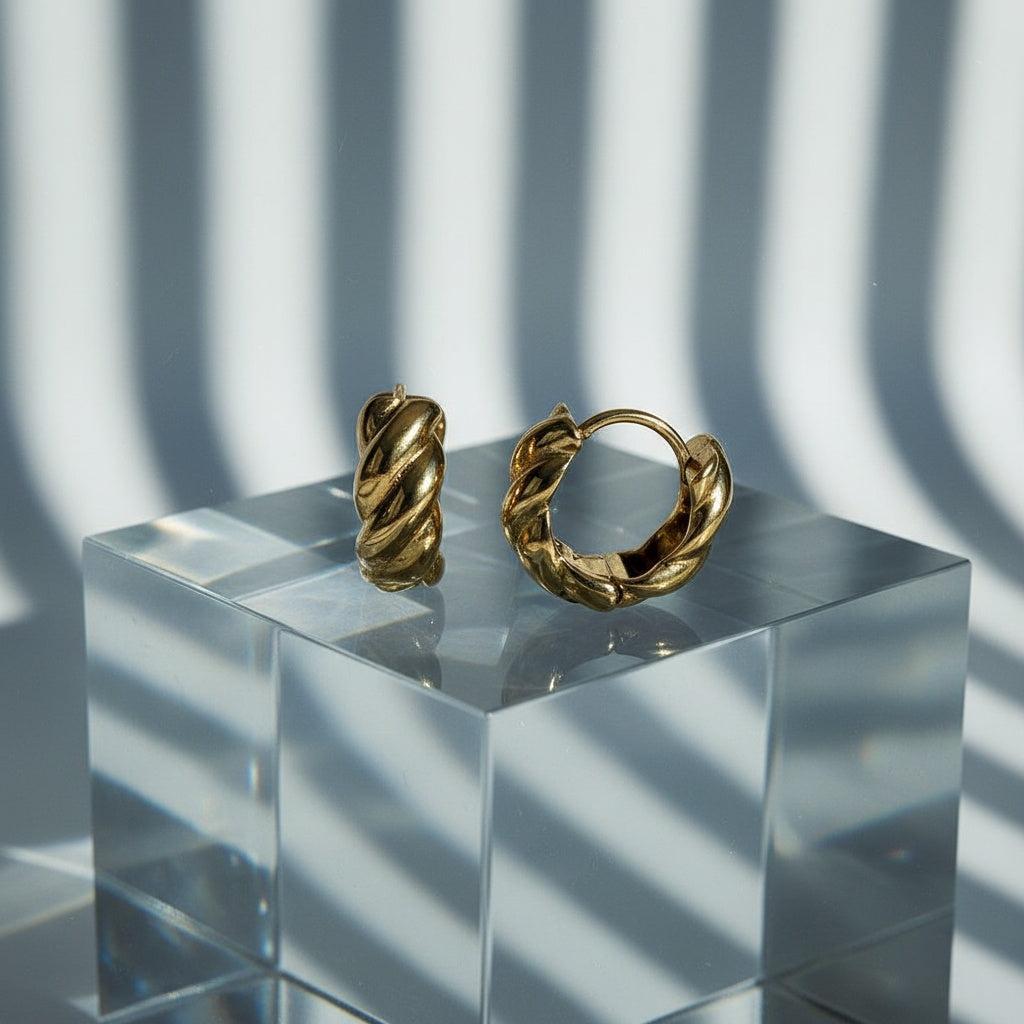 „Ivilina“ The Twist Ring Ohrringe