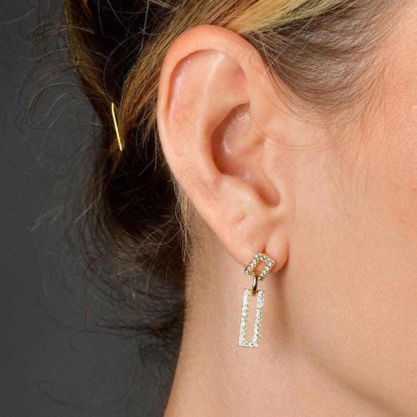 "Larira" – Ohrstecker aus 925er Silber mit rechteckigem Zirkoniabesatz