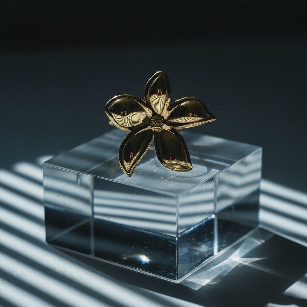 Liraria - Fine Flower Ring