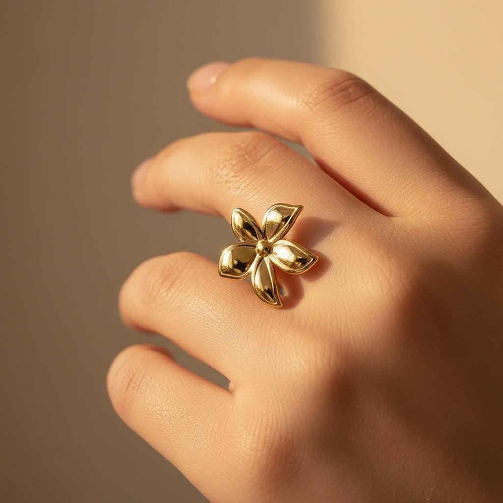 Liraria - Fine Flower Ring