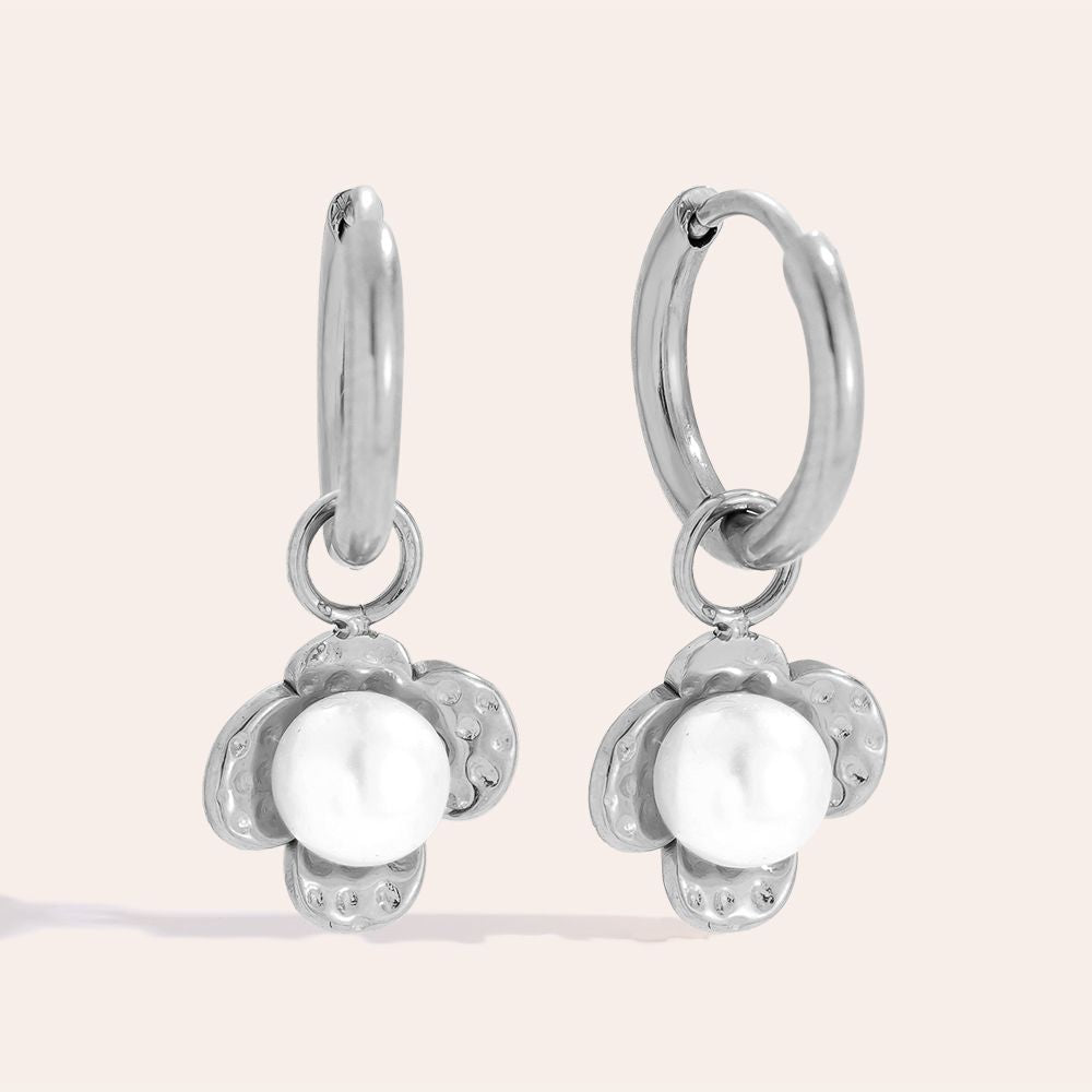 „Liratara“ Pearly Flower Ohrringe
