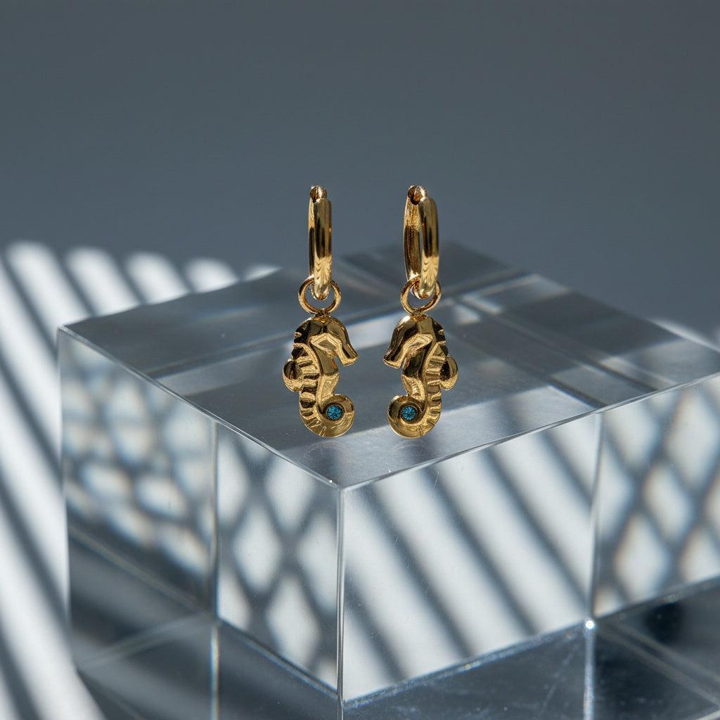 „Loranella“ Sea Horse And Diamond Ohrringe